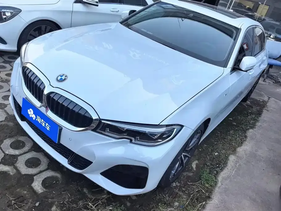 BMW 3 Series 2022 из CN, фото 1