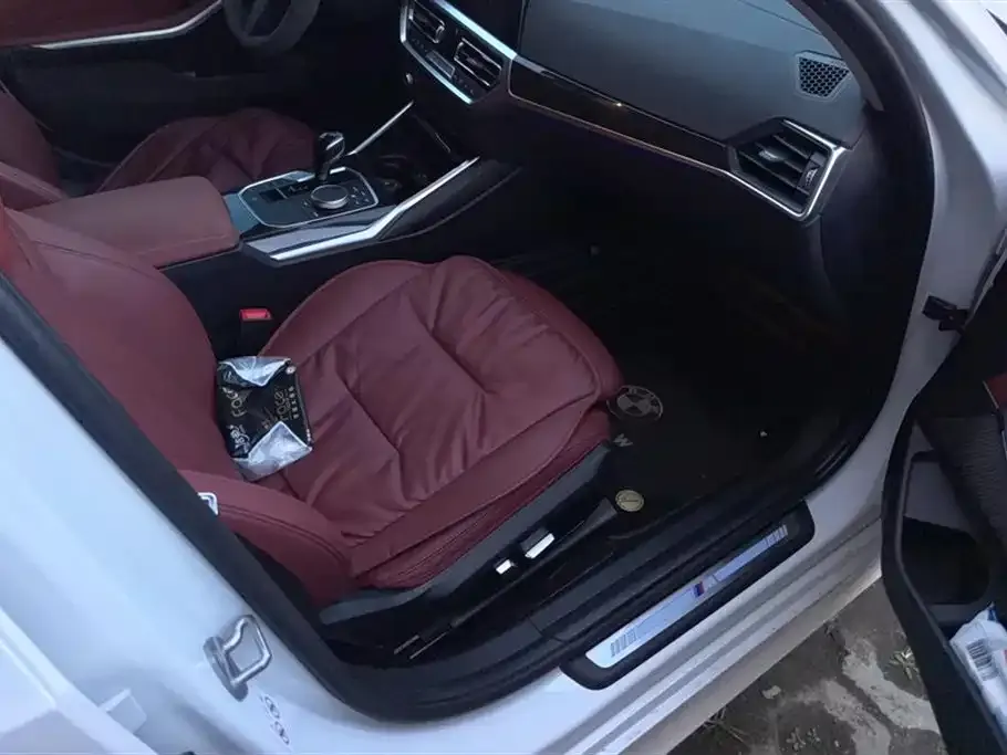 BMW 3 Series 2022 из CN, фото 8