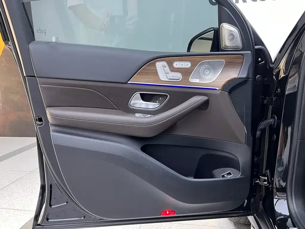 Mercedes-Benz GLS 2023 из CN, фото 10