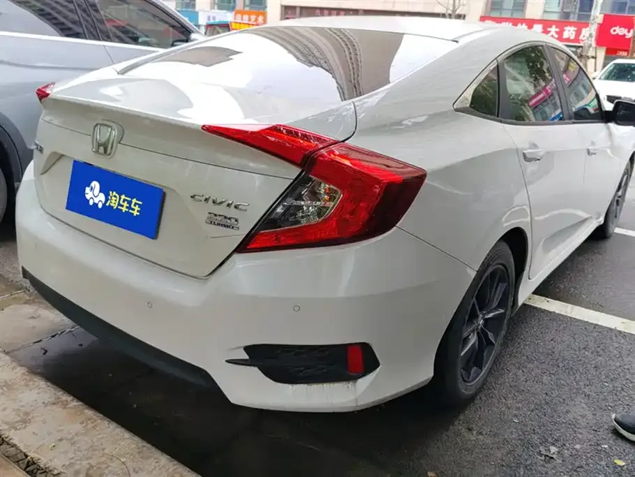 Honda Civic — фото 3