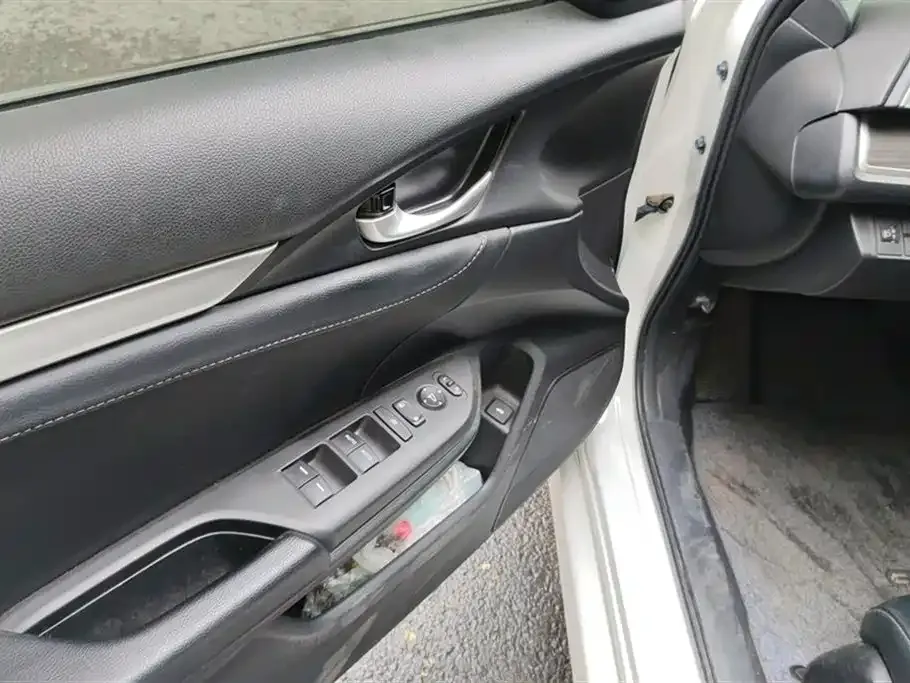 Honda Civic — фото 7
