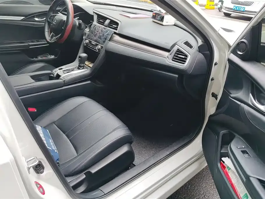 Honda Civic — фото 8