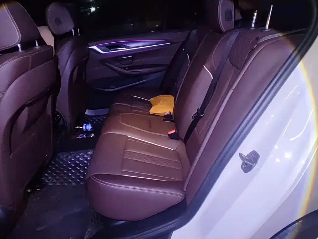 BMW 5 Series New Energy — фото 4