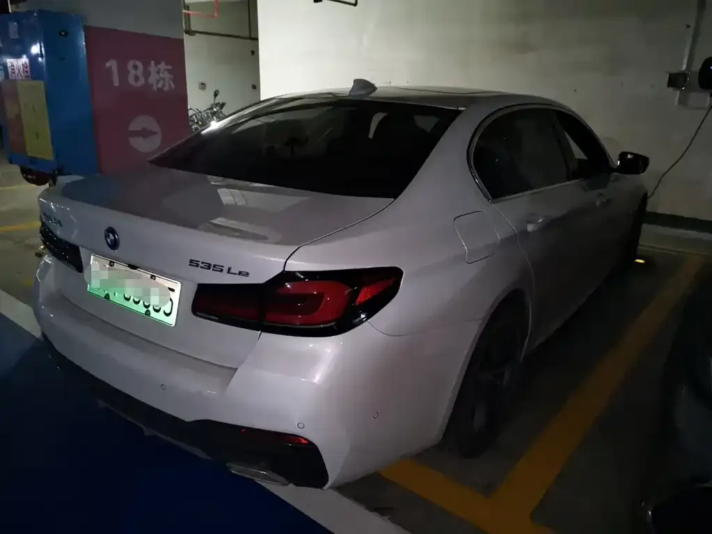 BMW 5 Series New Energy — фото 6
