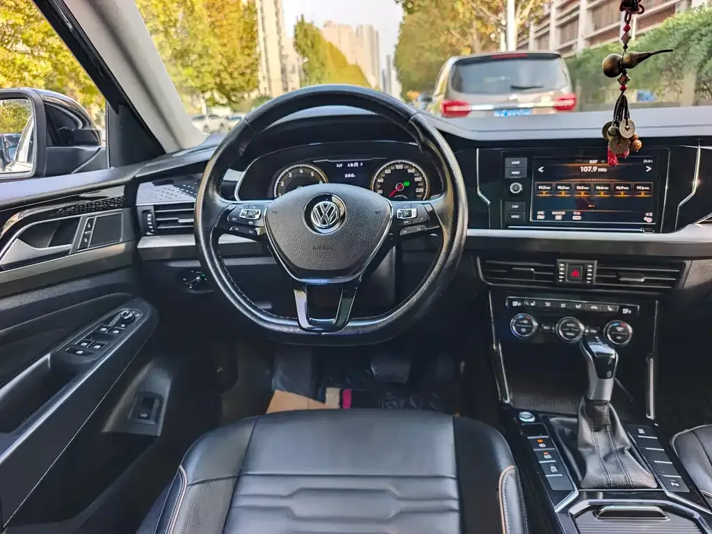 Volkswagen Passat 2021 из CN, фото 10