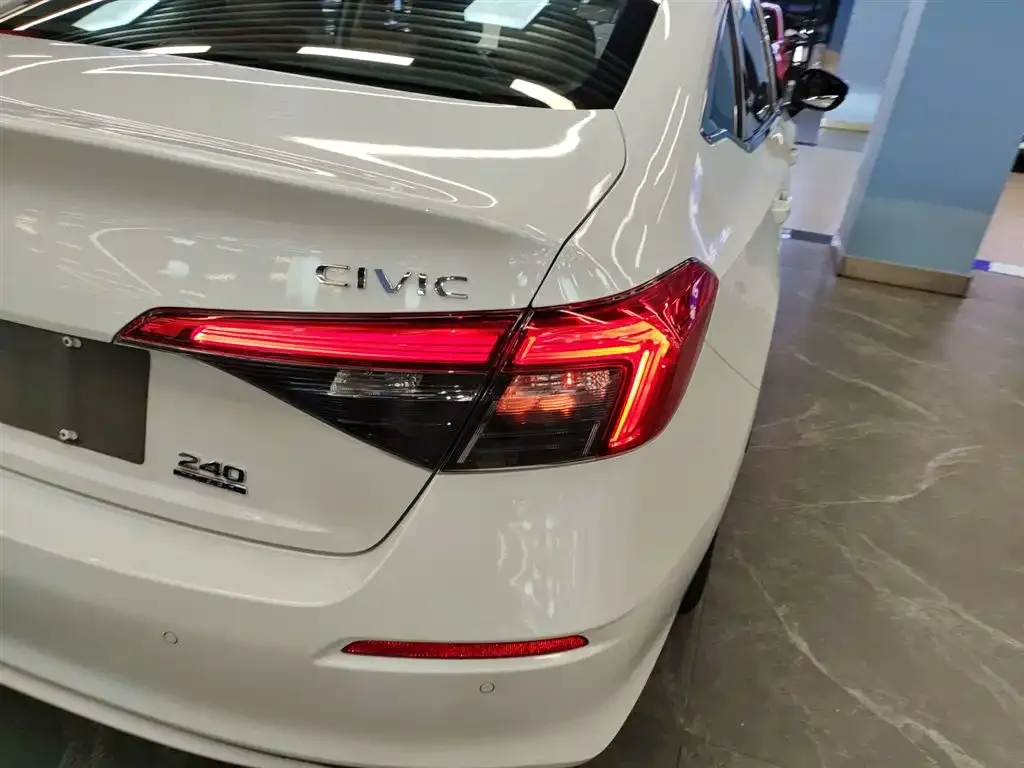 Honda Civic — фото 8