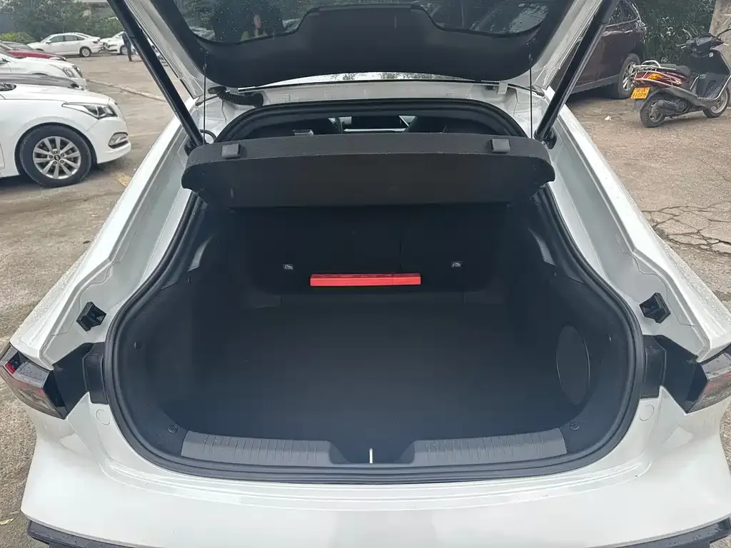 Changan UNI-V 2025 из CN, фото 6