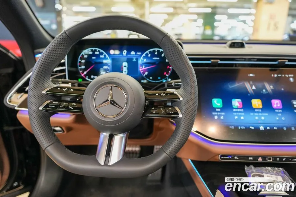 Mercedes-Benz E-Class — фото 8