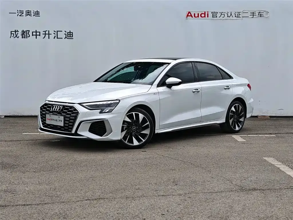 Audi A3 2024 из CN, фото 1