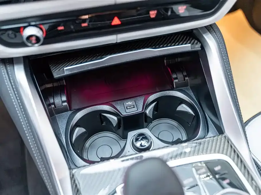 BMW M4 2025 из CN, фото 5