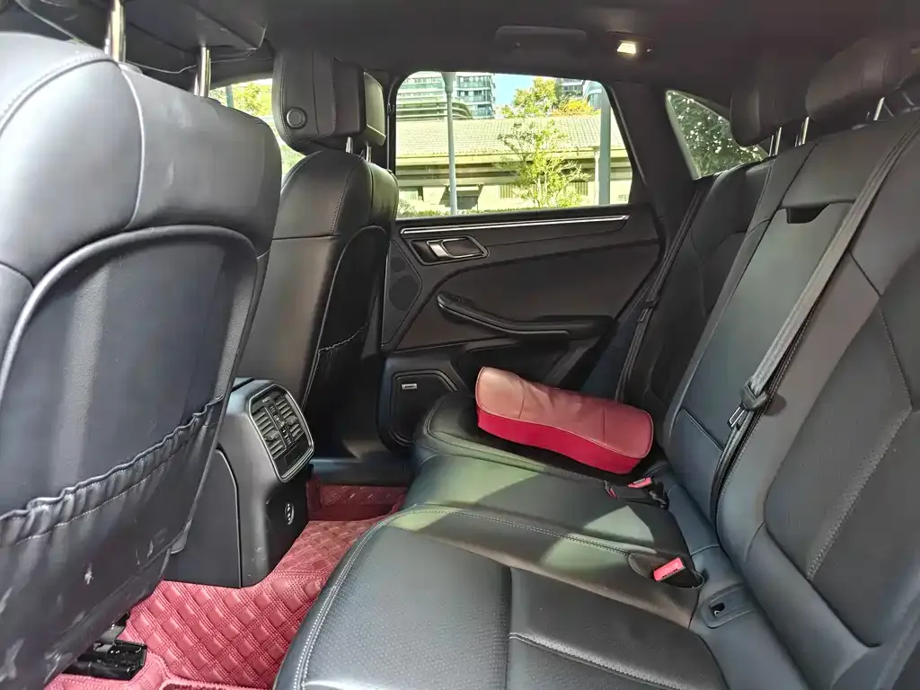 Porsche Macan 2023 из CN, фото 10