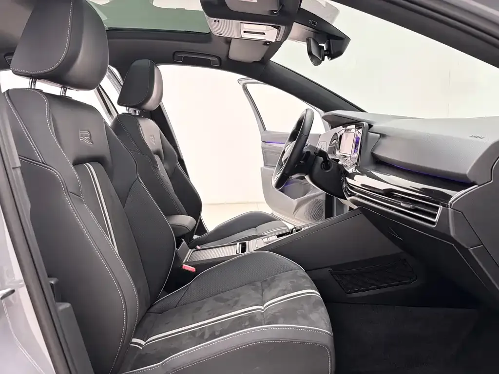 Volkswagen Golf 2021 из CN, фото 8
