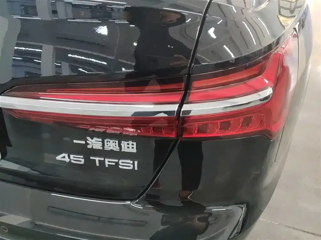 Audi A6L 2024 из CN, фото 8