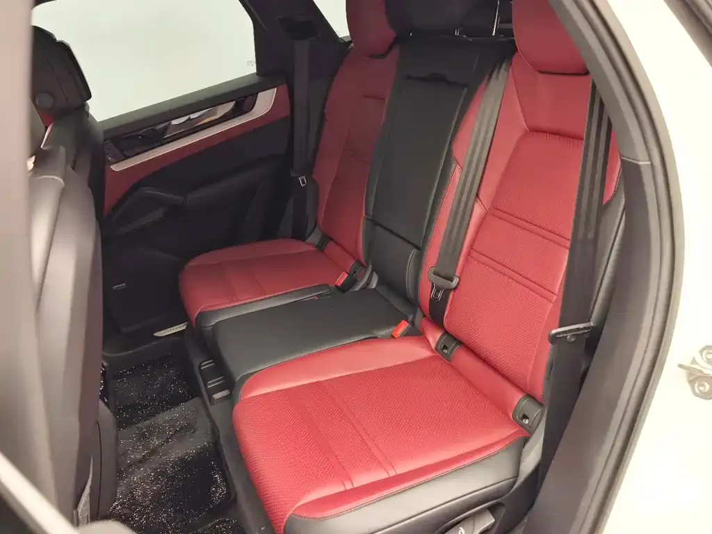Porsche Cayenne 2025 из CN, фото 8