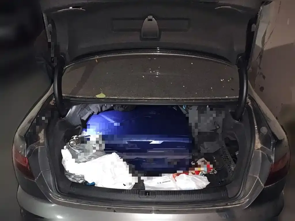 Audi A4L 2023 из CN, фото 10