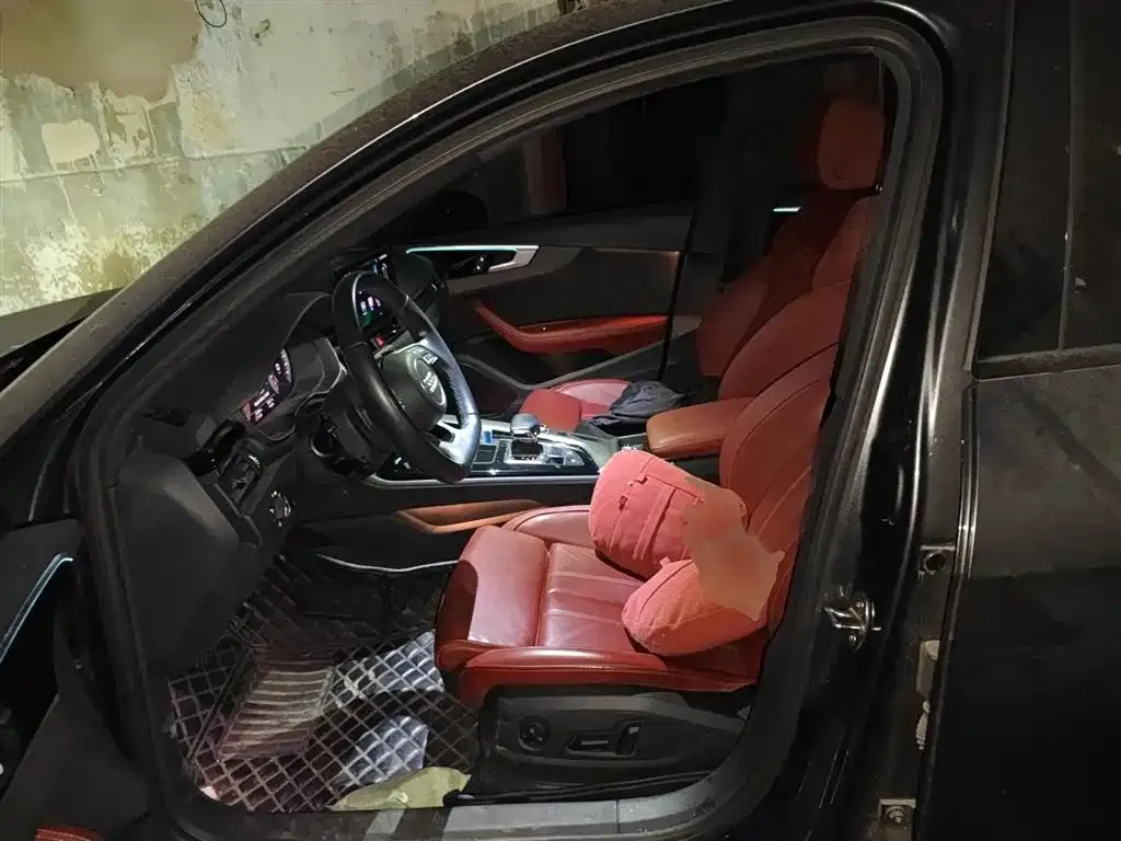Audi A4L 2023 из CN, фото 8