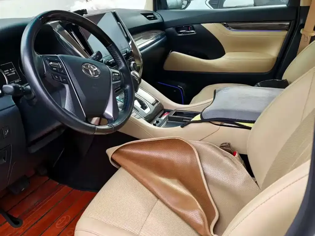 Toyota Vellfire 2023 из CN, фото 5