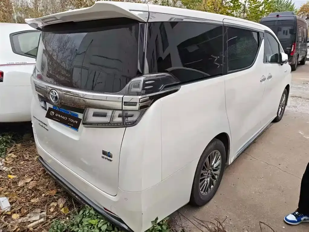 Toyota Vellfire 2023 из CN, фото 6