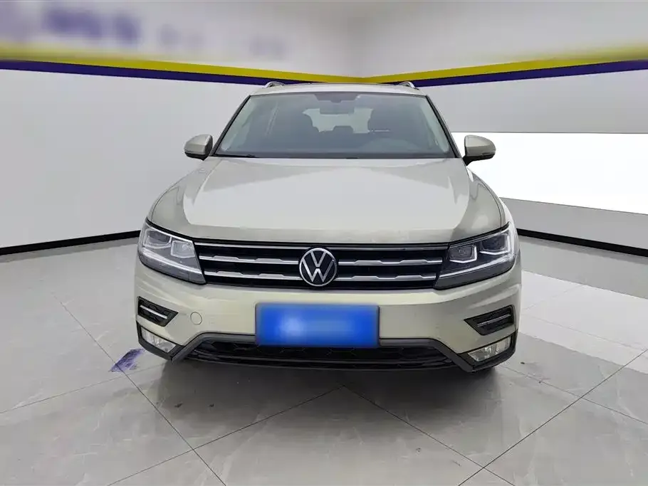 Volkswagen Tiguan L — фото 3