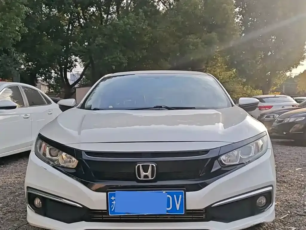 Honda Civic 2022 из CN, фото 2