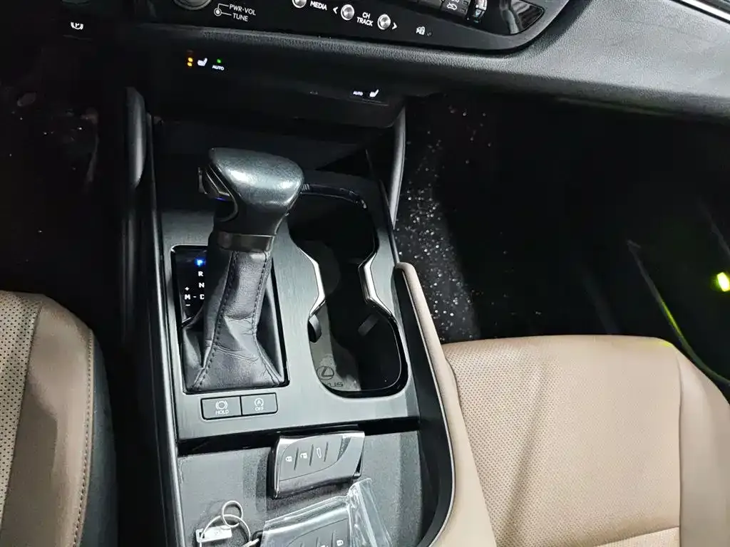Lexus ES 2024 из CN, фото 6