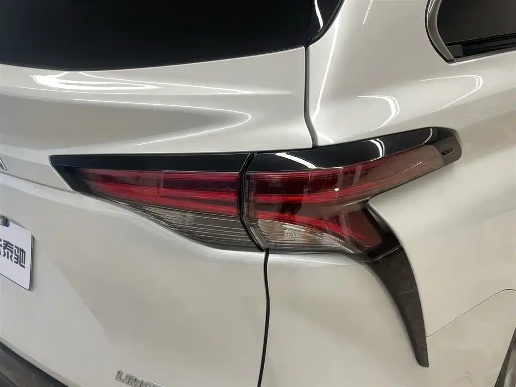 Toyota Sienna 2023 из CN, фото 10