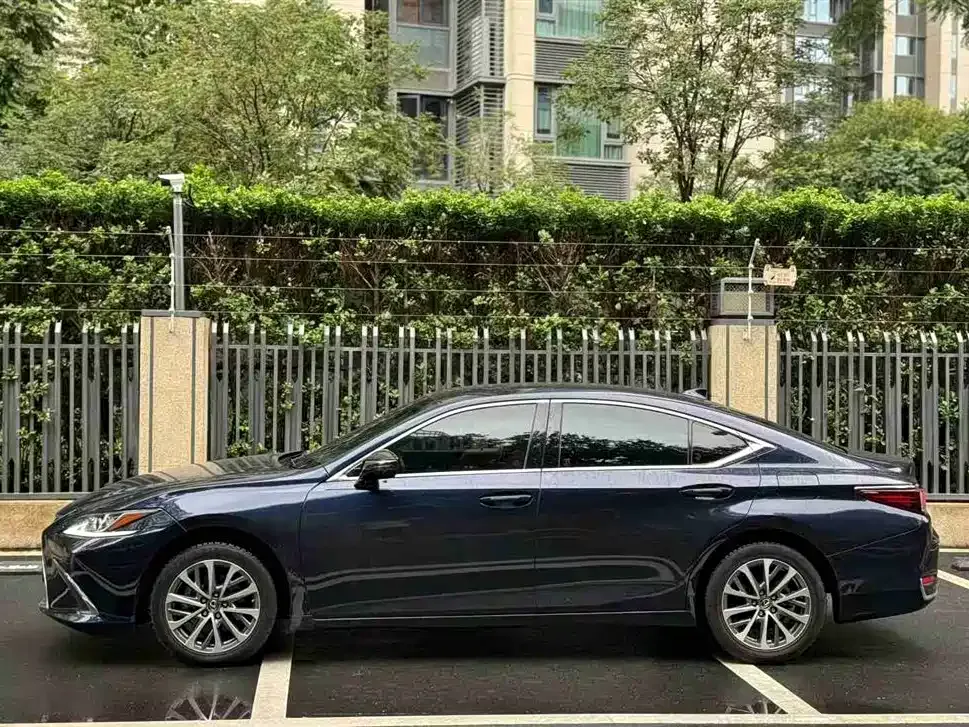 Lexus ES 2022 из CN, фото 2