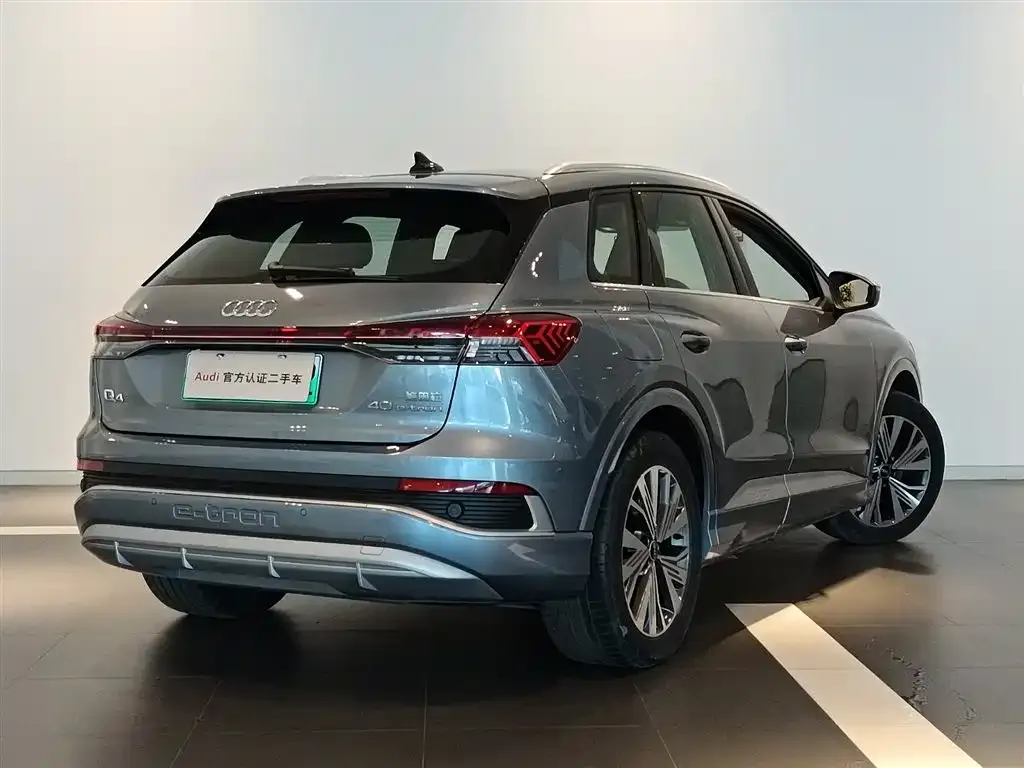 Audi Q4 e-tron — фото 4