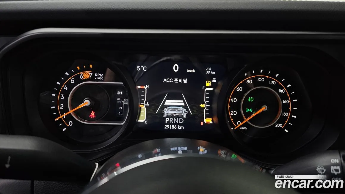 Jeep Wrangler 2024 из KR, фото 8