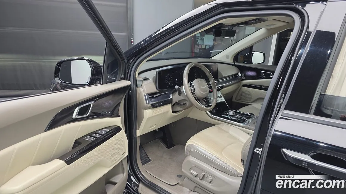 Kia Carnival — фото 10