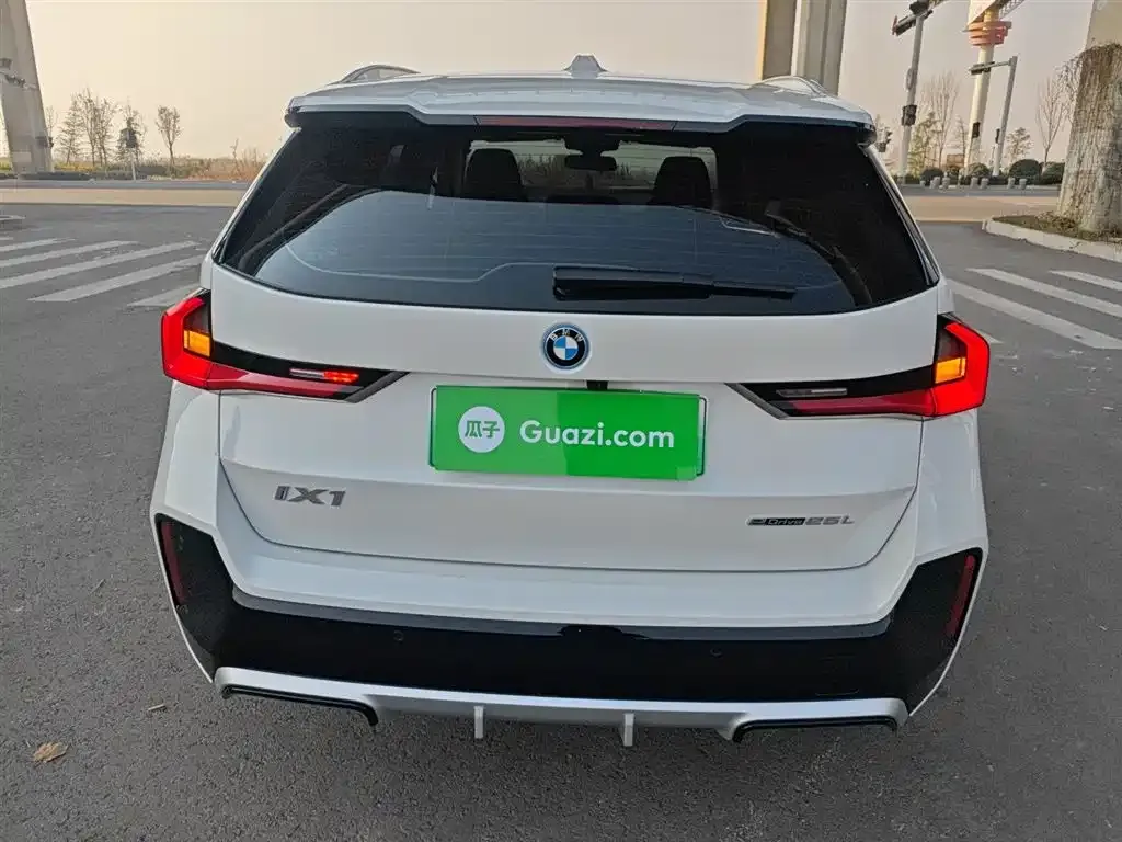 BMW iX1 2025 из CN, фото 6