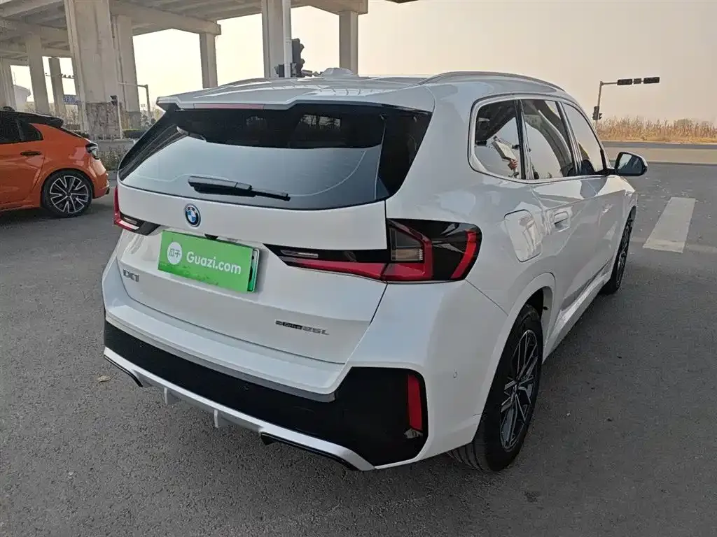BMW iX1 2025 из CN, фото 7