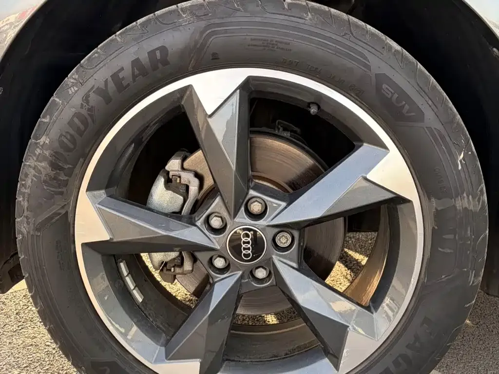 Audi Q3 2021 из CN, фото 7