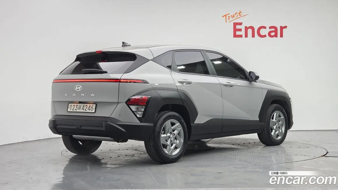 Hyundai Kona — фото 2