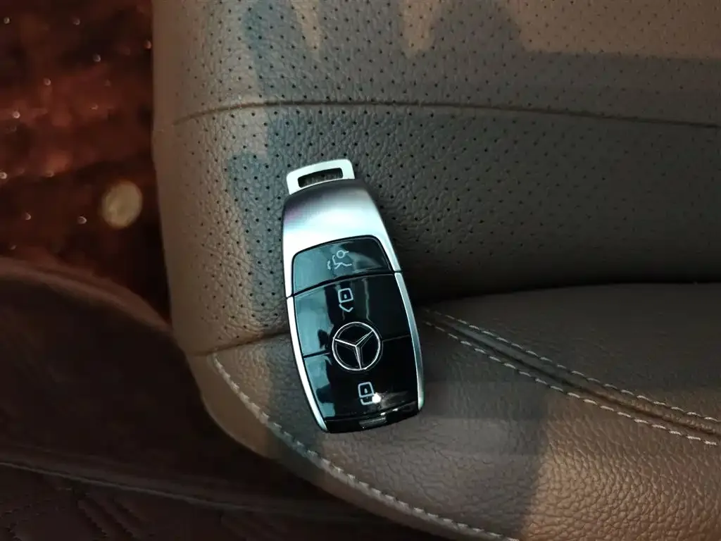 Mercedes-Benz E-Class 2023 из CN, фото 9