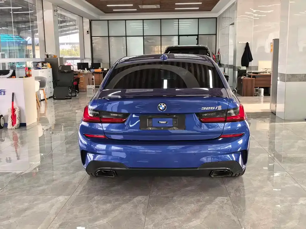 BMW 3 Series 2022 из CN, фото 4