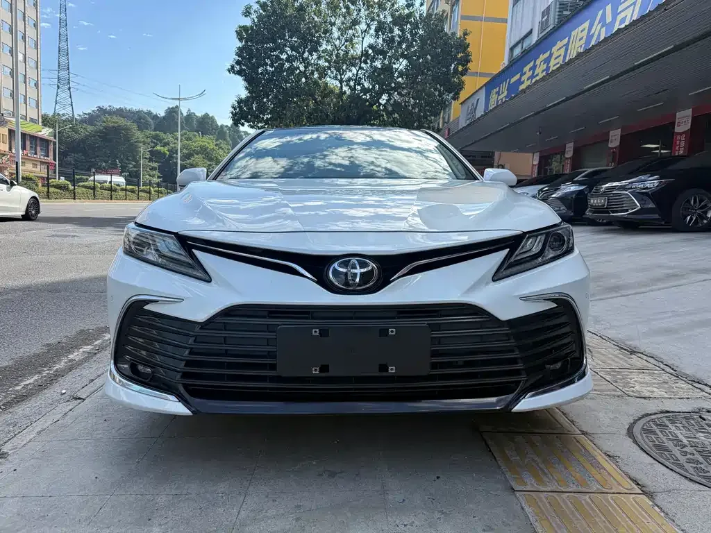 Toyota Camry 2022 из CN, фото 2