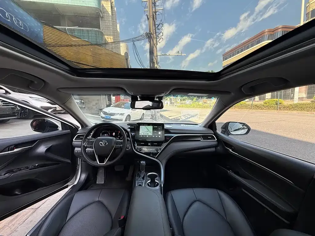 Toyota Camry 2022 из CN, фото 8