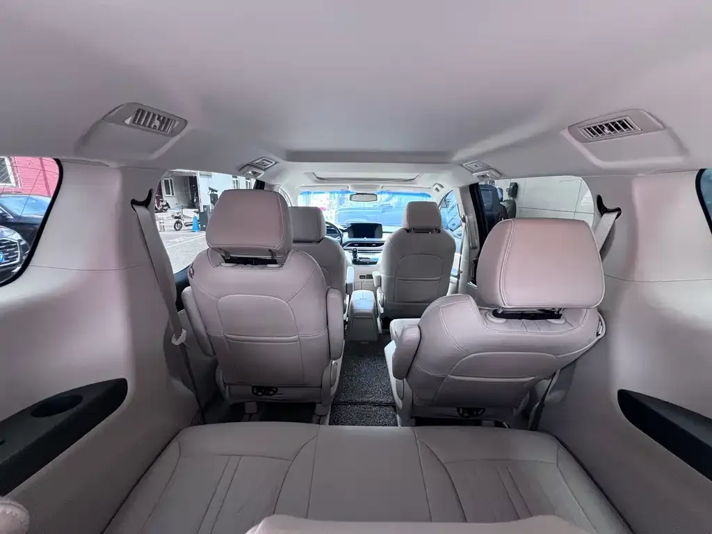 Buick GL8 2024 из CN, фото 5