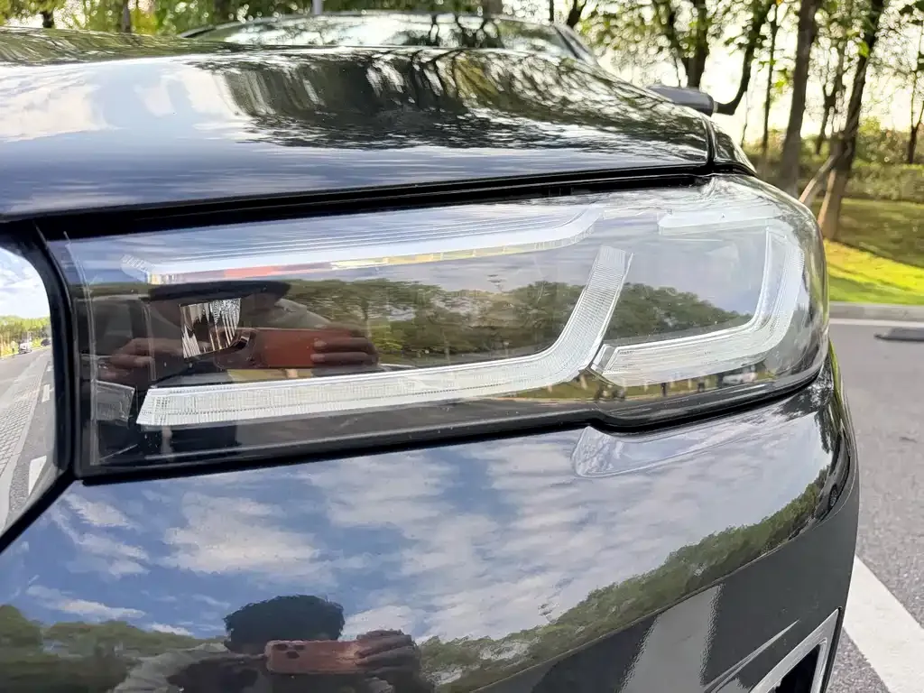 BMW 5 Series 2022 из CN, фото 4