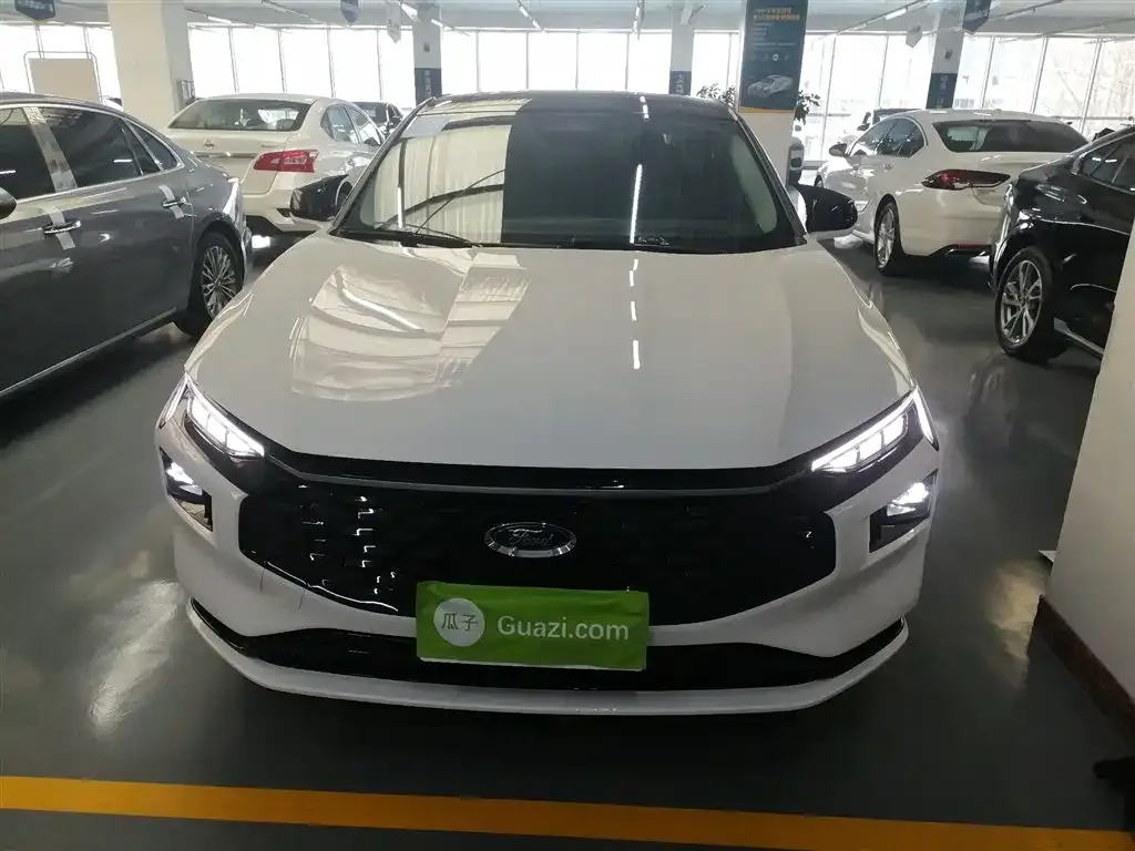 Ford Mondeo 2024 из CN, фото 3