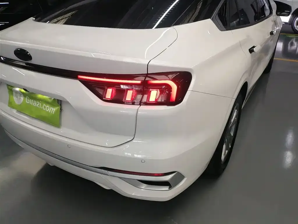 Ford Mondeo 2024 из CN, фото 8