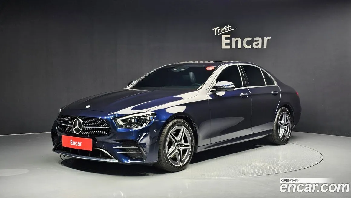Mercedes-Benz E-Class — фото 1