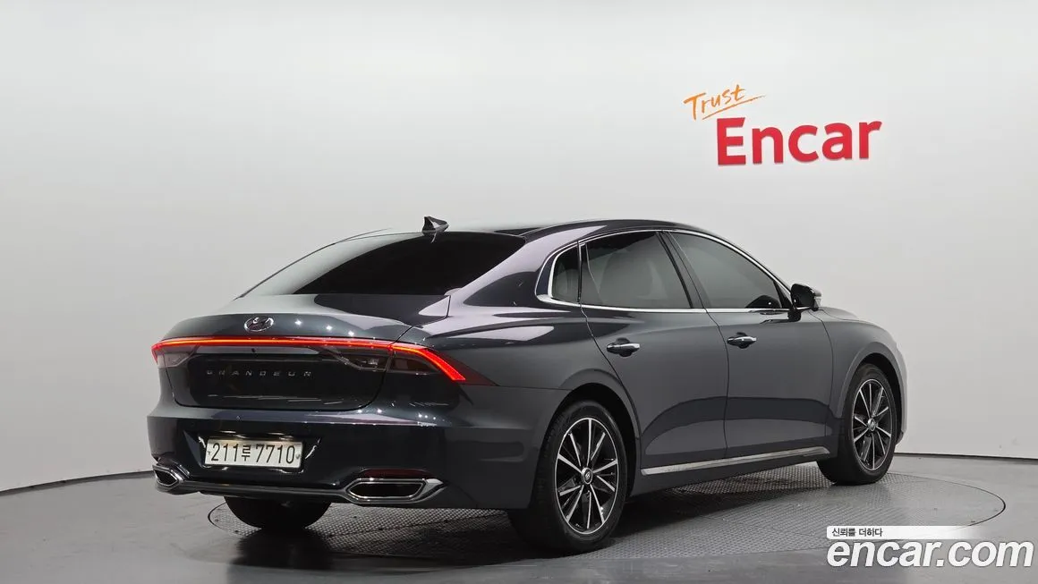 Hyundai Grandeur 2023 из KR, фото 2