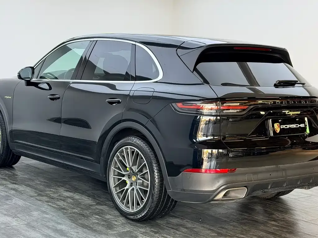 Porsche Cayenne Hybrid 2021 из CN, фото 5