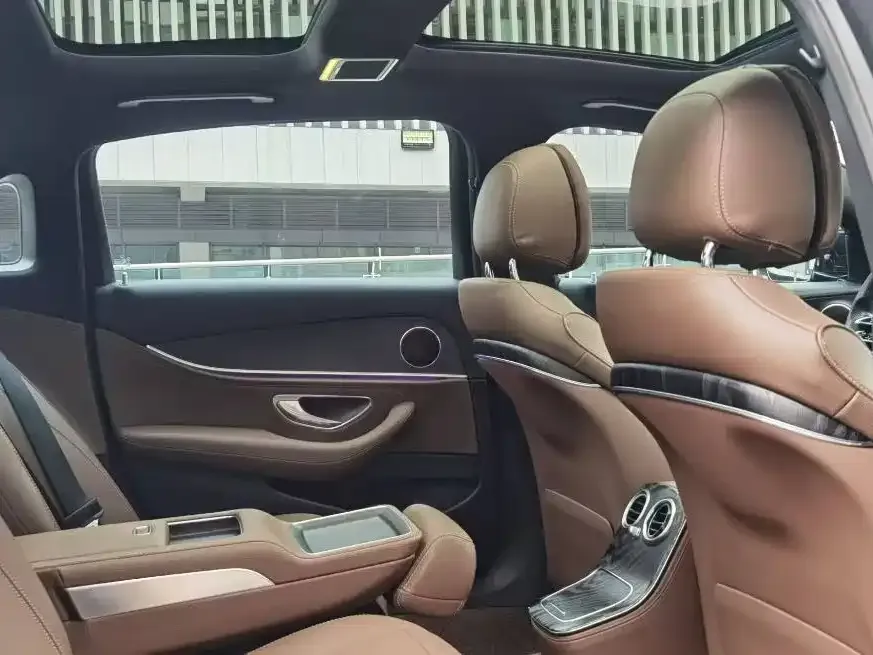 Mercedes-Benz E-Class 2022 из CN, фото 4