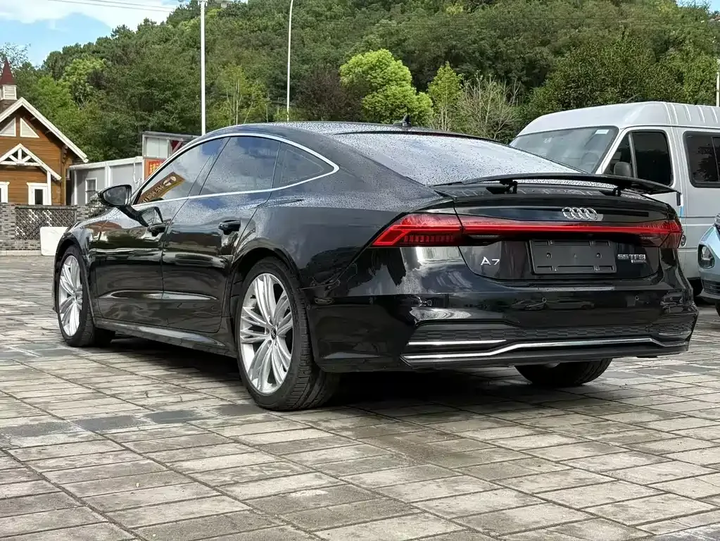 Audi A7 2021 из CN, фото 7