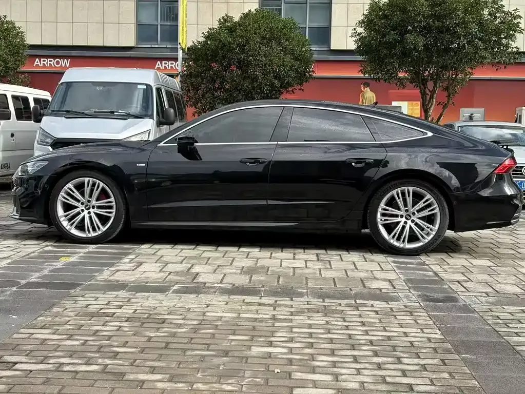 Audi A7 2021 из CN, фото 8
