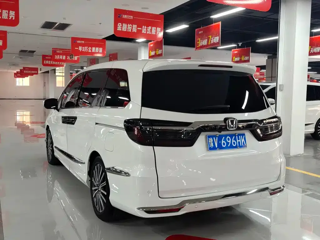Honda Elysion 2023 из CN, фото 7