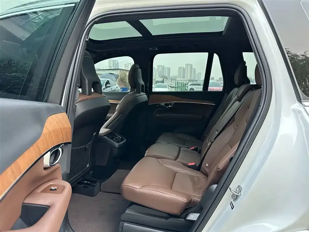Volvo XC90 2021 из CN, фото 10